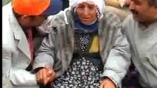 yapracık köyü 2005 pelit şenliği mevlüde(mendilci) topçu .mpg