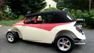 MOV02150.MPG  Running my Blown 2332 VW Volksrod and interior over view