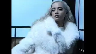L&eacute;a Sen - lvl 6 - VIDEO GAMES (official lyric video)
