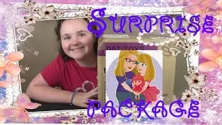 We are opening a surprise package from Bananasmom!! Thank you so much!!