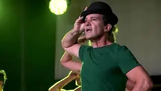 Banderas hits the dance floor in 'A Chorus Line' rehearsal in Malaga