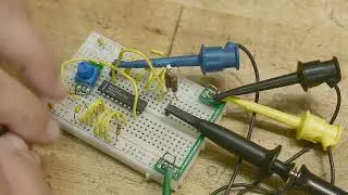#1577 MAX038 Waveform Generator