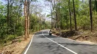 Triumph Thunderbird Storm cornering and Exhaust sound