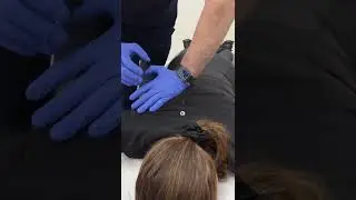 HUGE rib cracks! 😳 KING OF CRACKS #kingofcracks #chiropractor #asmr