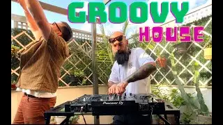 Groovy House Set I Music, Sun & Cocktails in the Garden