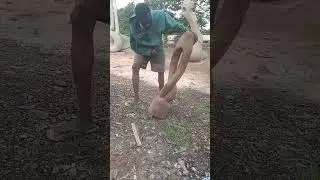 step by step by the Nigerian Cutlass wood carving #shoerts #viral #beautiful