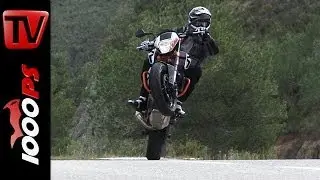 KTM 690 Duke 2014 | Actionszenen, Wheelies, Drifts