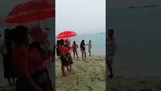game at gold coast Beach ⛱