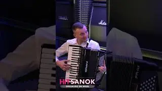Zagrał na akordeonie Hej Sokoły