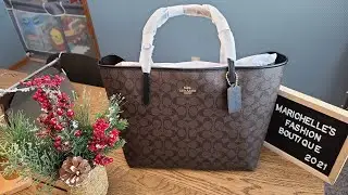 City Tote in Signature Canvas|Coach