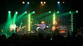 Dustin Lynch - She Cranks My Tractor - live at The Texas Club