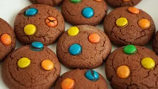 M&M&rsquo;s Cookies Without a Mixer | Easy Chocolate Cookie Recipe