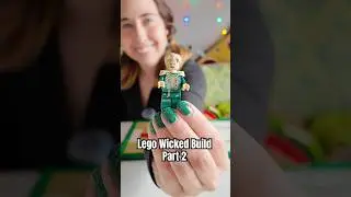 LEGO Wicked Emerald City Wall Art 75685 &ndash; Strawman Minifigure