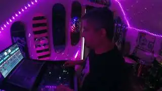 Mikey J - Ozzy Osbourne vs Rihanna - Crazy Train vs SOS