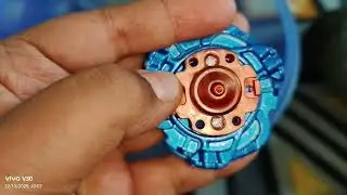Fake beyblades battle in hindi #viral #beyblade 