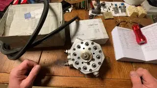 Mercedes - All W126 Bosch Fuel Distributor overhaul, windshield seal & NOS ACC Unit all eBay finds