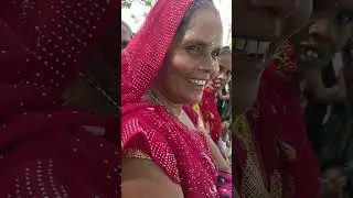 yah aapas mein jagadati Hain police Suraksha ki Drishti se lagi Hai