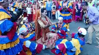 छलिया नृत्य आँखों से रुपये ऊठाते हुवे CHALIYA DANCE मुंबई में सुन्दर पहाडी़ डांस पिथौरागढ़ के छोलिया