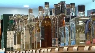 Experts warn about overdrinking during holidays