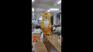 Giant Inflatable Tiger Costume Adult Walking Mascot Entertainments Stage Wear Costumes Funny Mascots