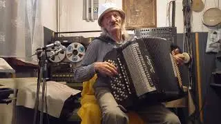 Mijodrag Bajic - Sinoc mi je ruza procvetala