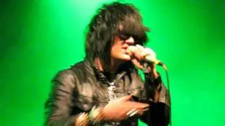 The 69 Eyes (acoustic) :People are strainge