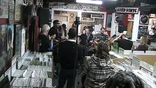 tHE ViOLENt iSLES LIVE In Store @CROOKED BEAT RECORDS 11.08.2025