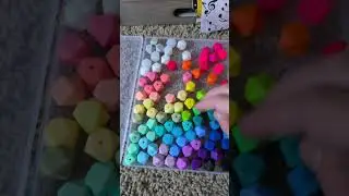 Rainbow sorting silicone beads