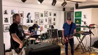 MiniBeast &lsquo;Nearo&rsquo; - Live at Gallery X - New Bedford, MA