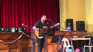 Fox singing in Wynyard 6/03/16