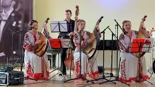 «Тече вода» (сл. Ю. Рибчинський, муз. І. Поклада
