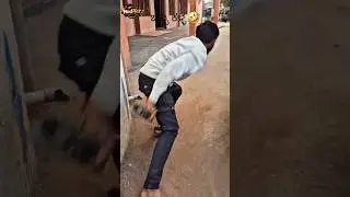 A thief 😂🤣.... #shorts #shortsfeed #comedy #funny #shortvideo