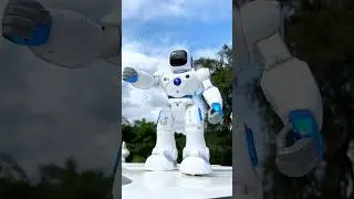 🤖This Smart Robot Teaches&Plays &ndash; 2025&rsquo;s Best Gift for Kids!#ruko #toys #shorts #1088 #robot #happy