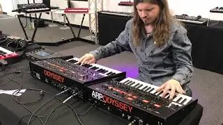 Dual Odysseys Side By Side - Feat. Moot Booxl&eacute;