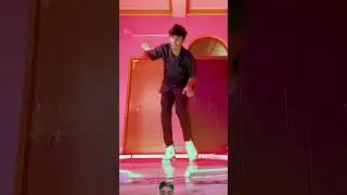 #DanceFrenzy#MoveAndGroove#StepIntoRhythm#ShortDanceBreak#QuickDanceHit