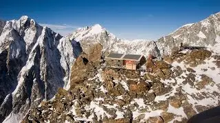 Restauro della Capanna Sella ai Rochers del Monte Bianco