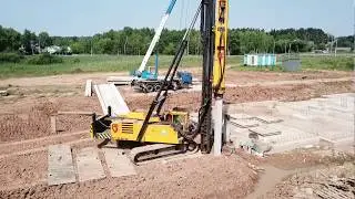 Забивка свай установкой ПВЕ 5021 на ЖК 