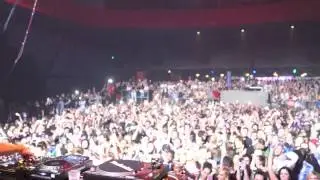 MK at Coronet Theatre London playing Look Right Through (MK Dub III)