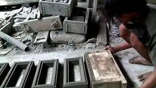 Proses Mencetak Loster ( Angin-Angin dari Semen ) Secara Manual/ Tumbuk