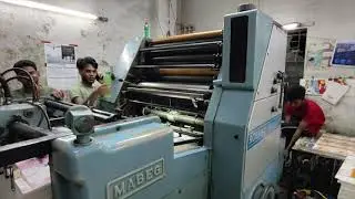 Dry Cake Box Printing with Old Roland FAVORIT Offset Printing Operator by Expert Printing Operator