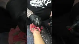 tattooing process, татуировка в процессе
