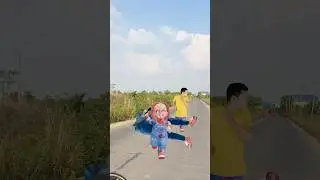 Chucky swapped my legs and runs away #funny #chucky #shorts