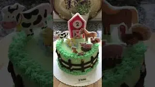Farm animals themed cake