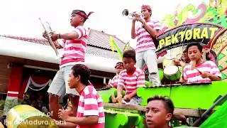 ATRAKSI MUSIK UL DAUL ASLI MADURA NAGA HIJAU