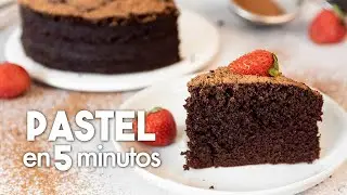 PASTEL en MICROONDAS en 5 minutos 🍫 | Bizcocho Esponjoso Sin Horno ❤️