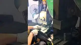 Operating metal stamping machine with precise alignment