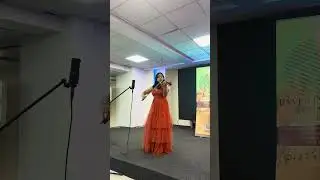 Gwen plays Vivaldi's Concerto in A Minor, 1st movement
