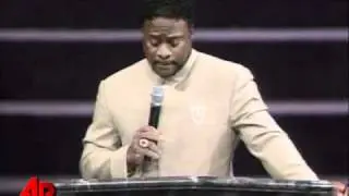 Ga. Megachurch Pastor Denies Abuse Allegations