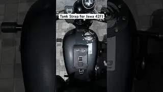 Jawa 42FJ Gets a Custom Leather Tank Strap. #jawa #jawa42fj #caferacer #jawabobber #leather #honda.