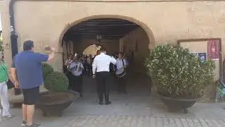 bajando a la iglesia de san andres en elciego